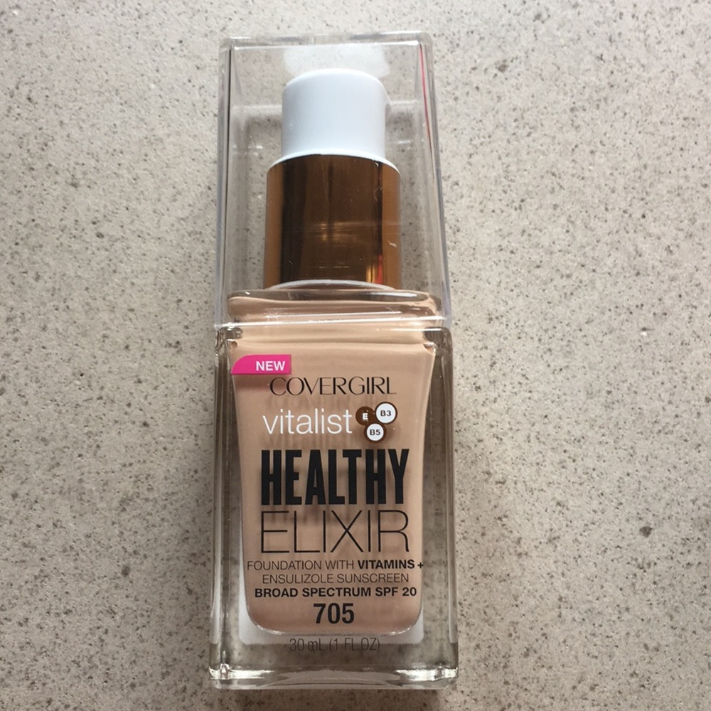Brand new Covergirl Healthy Elixir in 705 Ivory
